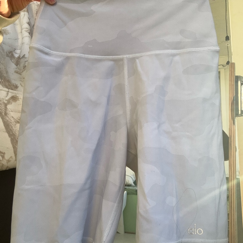 ALO Yoga Women's Camo Vapor Bike Shorts